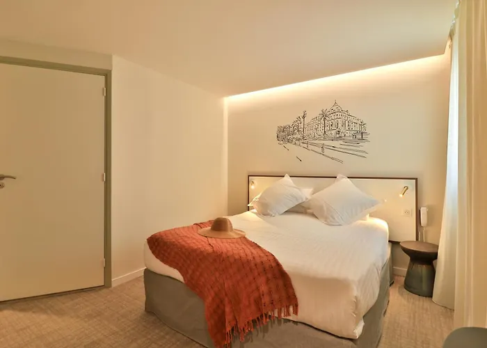 Szálloda Du Pin Port Nizza