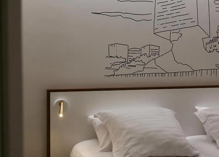 Du Pin Port Szálloda Nizza
