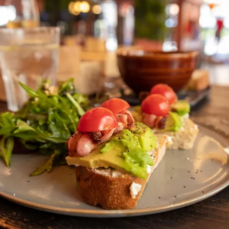 호텔 Du Pin Port 3*