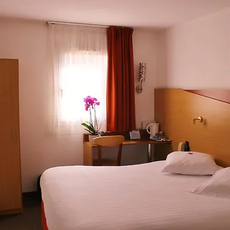 Du Pin Port Szálloda 3*