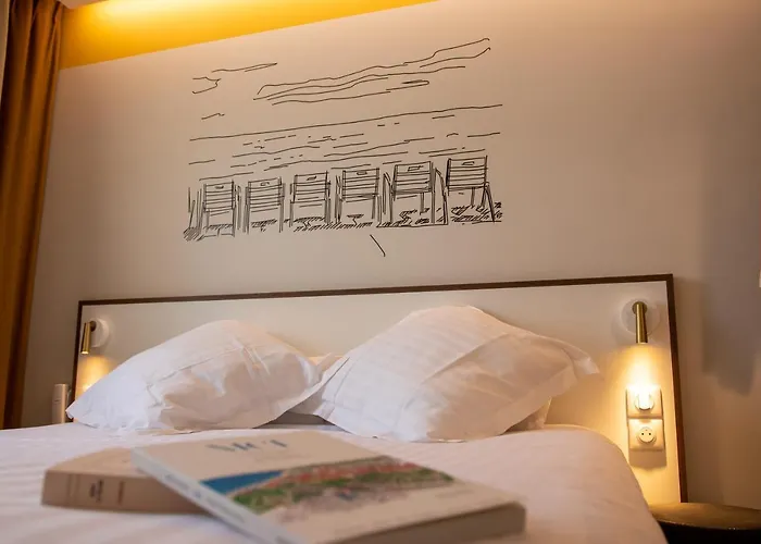 Du Pin Port 3* ニース