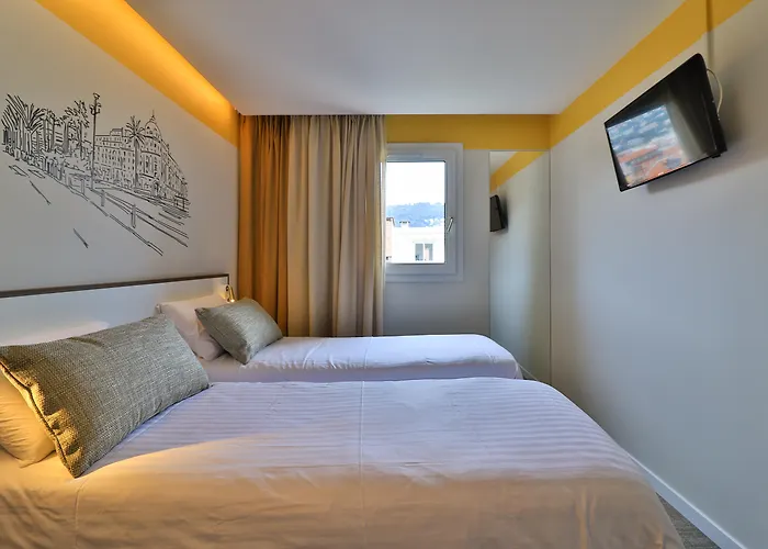 ホテル Du Pin Port