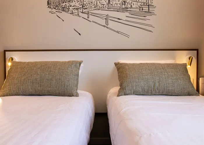 Du Pin Port ニース