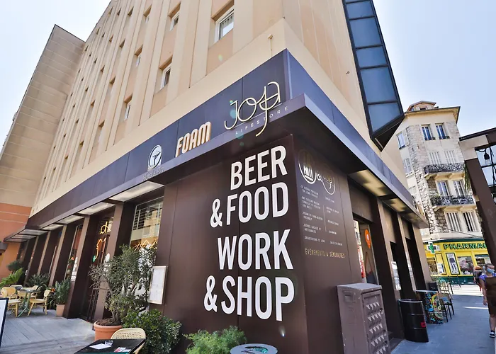 Du Pin Port ホテル