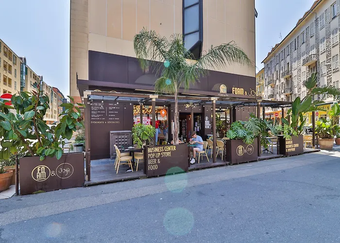 Du Pin Port ホテル