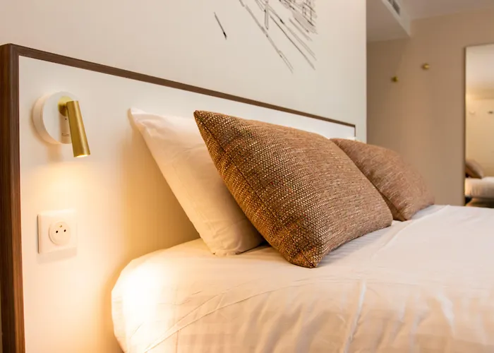 Du Pin Port ニース