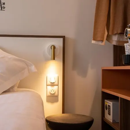 Du Pin Port Hotel